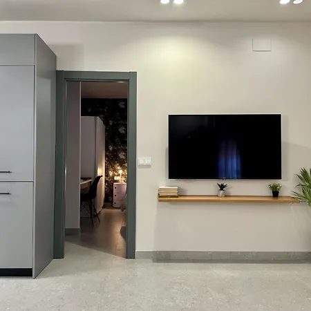 Modern Charm In Barrio *