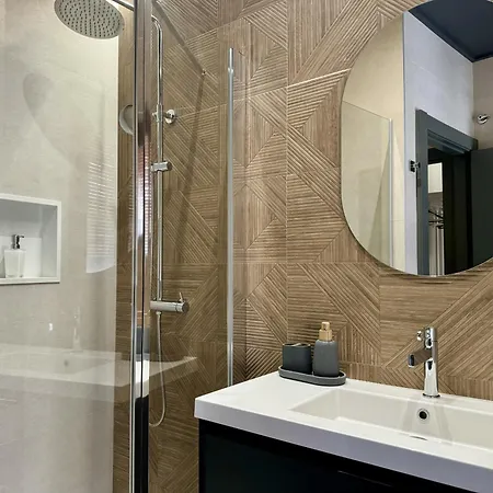 Modern Charm In Barrio Apartment Alicante